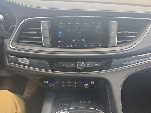 Used 2023 Buick Enclave Essence w/ Experience Buick Package FWD image 13
