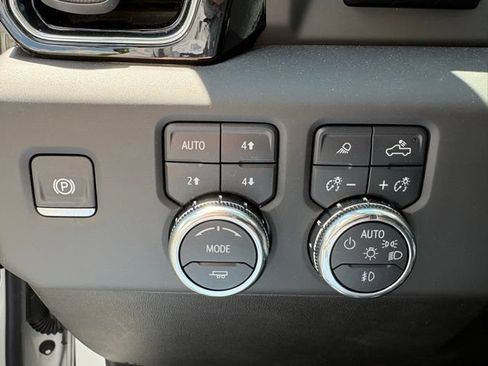 Used 2025 GMC Sierra 1500 Denali AWD/4WD image 23