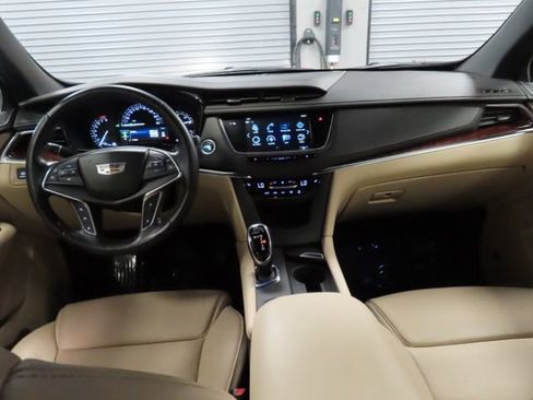 Used 2019 Cadillac XT5 Luxury image 23