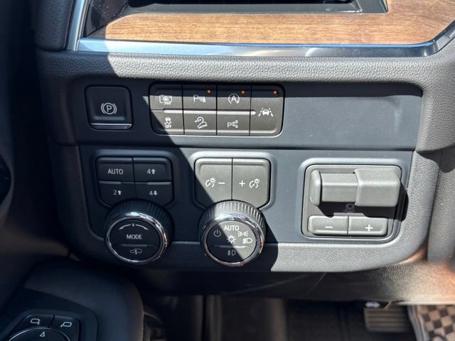 New 2026 Chevrolet Tahoe High Country AWD/4WD image 30