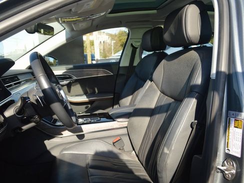 Used 2019 Audi A8 L 3.0T image 6
