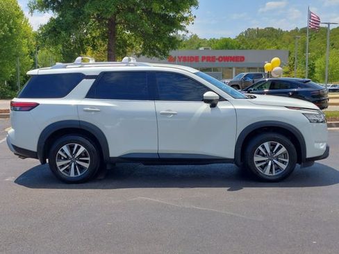 Used 2023 Nissan Pathfinder SL FWD image 27