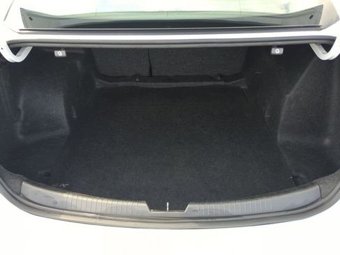 Used 2024 Chevrolet Malibu LT FWD image 12