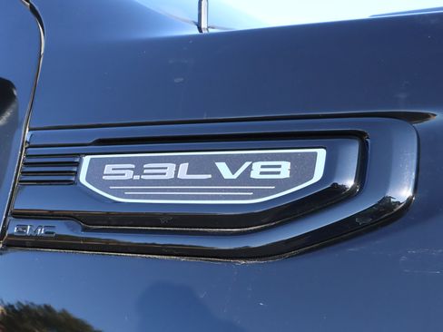 Used 2024 GMC Sierra 1500 Elevation image 23