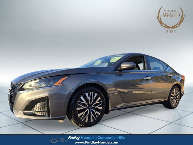 Used 2024 Nissan Altima 2.5 SV w/ SV Premium Package FWD image 1
