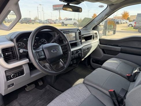 Certified 2025 Ford F250 XLT image 12