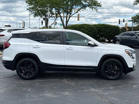 Used 2024 GMC Terrain SLE FWD image 7