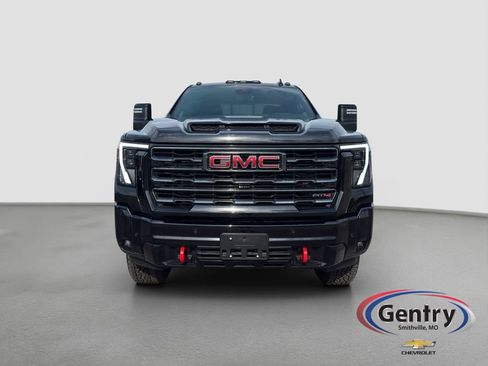 Used 2025 GMC Sierra 2500 AT4 w/ AT4 Premium Plus Package AWD/4WD image 2