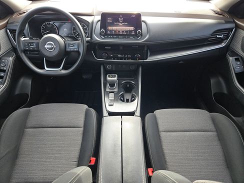 Used 2022 Nissan Rogue SV image 15