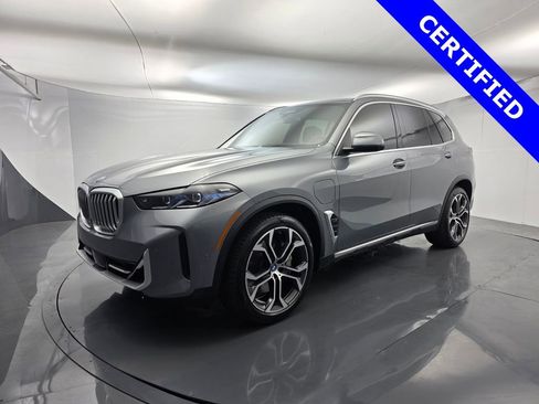 Certified 2024 BMW X5 xDrive50e w/ Premium Package image 8