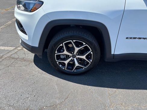 Used 2025 Jeep Compass Limited AWD/4WD image 31