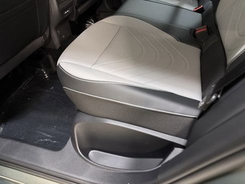 New 2026 Volkswagen Tiguan SE R-Line FWD image 23