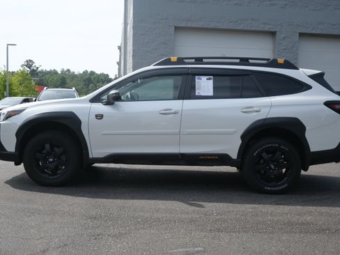 Certified 2025 Subaru Outback Wilderness AWD/4WD image 6