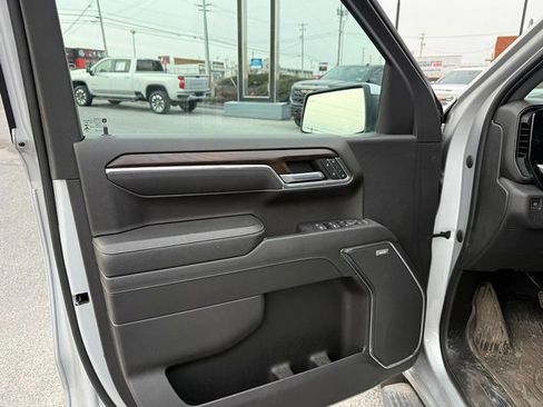 Used 2022 GMC Sierra 1500 SLT w/ SLT Convenience Package image 9