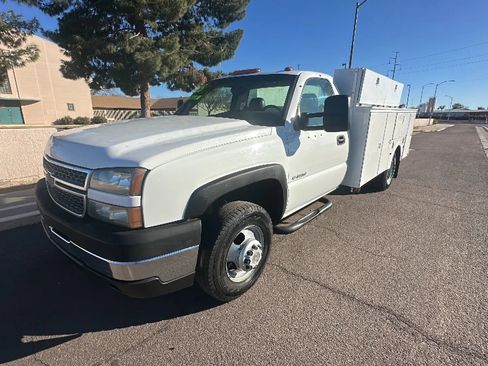 Used 2005 Chevrolet Silverado 3500 2WD Regular Cab image 9