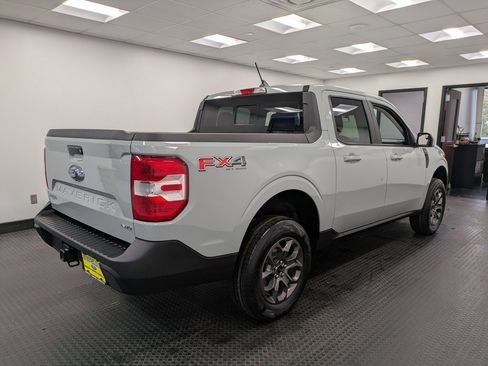 Used 2022 Ford Maverick Lariat w/ Equipment Group 500A Standard image 4