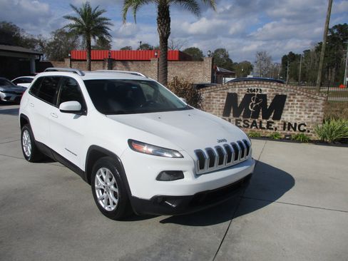 Used 2015 Jeep Cherokee Latitude image 16