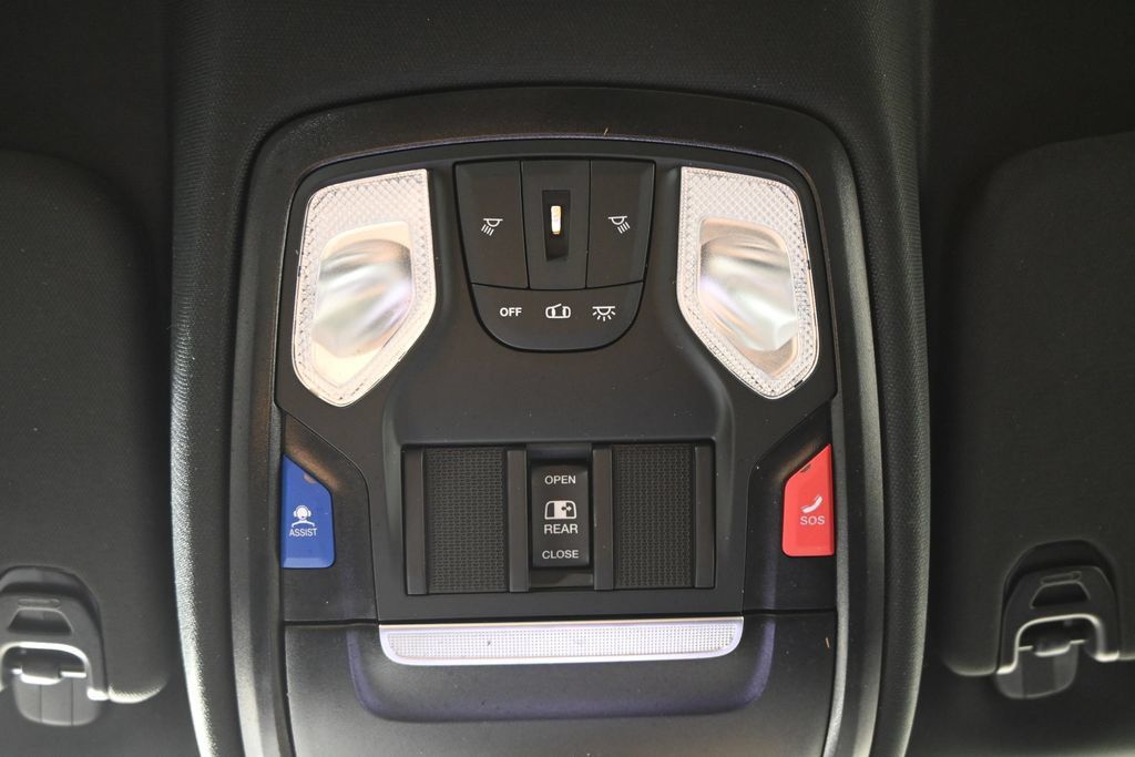 Used 2025 RAM 1500 Big Horn AWD/4WD image 33