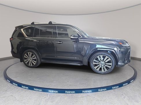 Certified 2025 Lexus LX 600 4WD w/ Luxury Package image 5