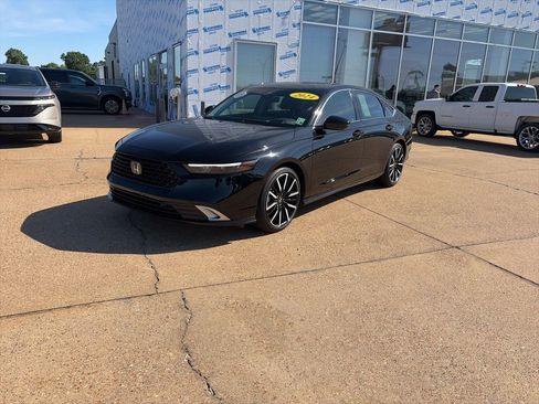 Used 2024 Honda Accord Touring image 1