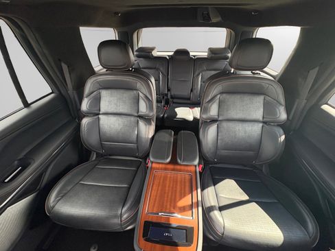 Certified 2025 Lincoln Navigator Black Label image 13