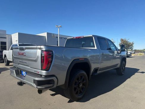 Used 2026 GMC Sierra 2500 AT4 AWD/4WD image 5