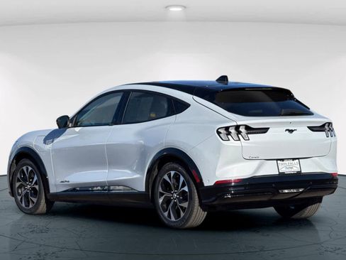 Used 2023 Ford Mustang Mach-E Premium image 8