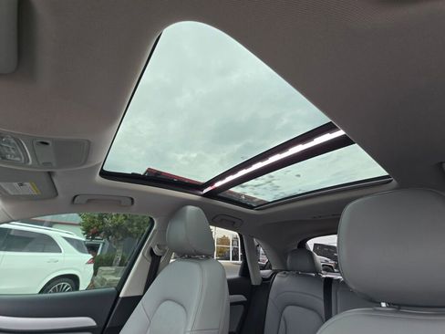 Used 2017 Audi Q3 2.0T Premium image 18