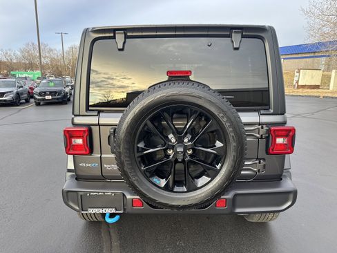 Used 2023 Jeep Wrangler Sahara w/ Cold Weather Group image 9