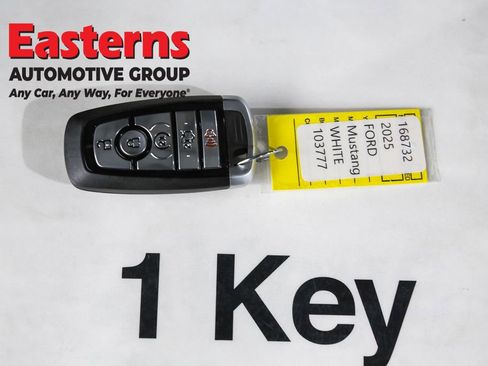 Used 2025 Ford Mustang Coupe image 23