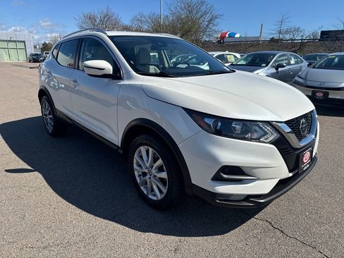 Used 2020 Nissan Rogue Sport SV w/ All-Weather Package AWD/4WD image 10