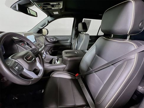 Used 2022 GMC Yukon SLT w/ SLT Premium Package image 19