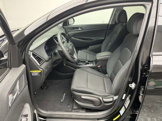 Used 2017 Hyundai Tucson SE video 3