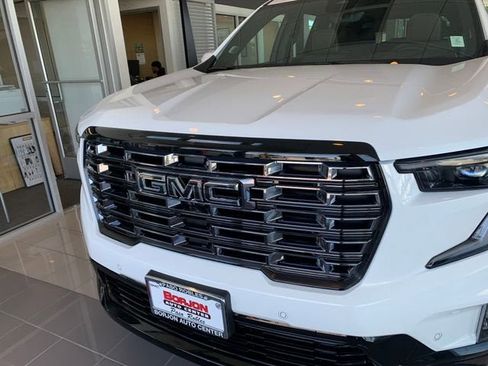 New 2026 GMC Acadia Denali Ultimate AWD/4WD image 3