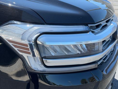 Used 2023 Ford Expedition Platinum AWD/4WD image 12