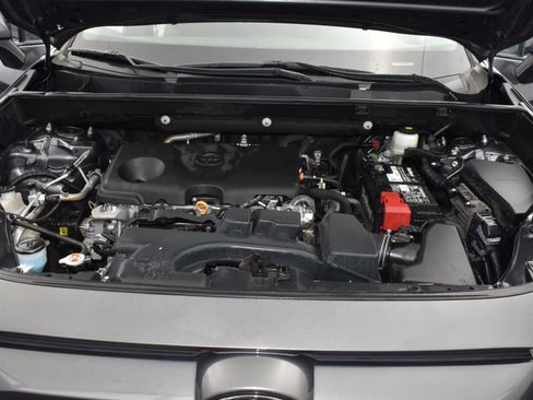 Used 2022 Toyota RAV4 XLE image 24