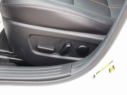 Used 2025 MAZDA CX-50 AWD 2.5 S w/ Premium Plus Pkg image 24