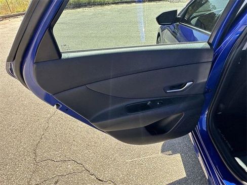 New 2025 Hyundai Elantra SEL image 21