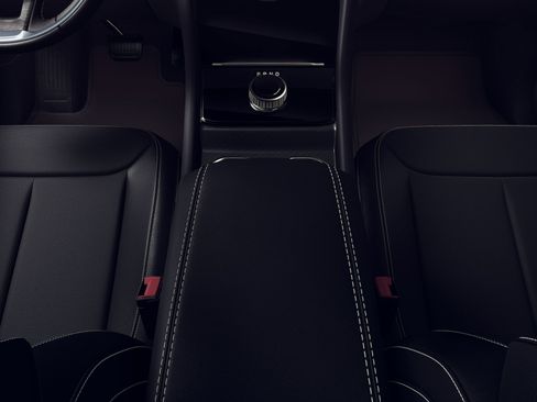 New 2026 Jeep Grand Cherokee L 4WD image 4