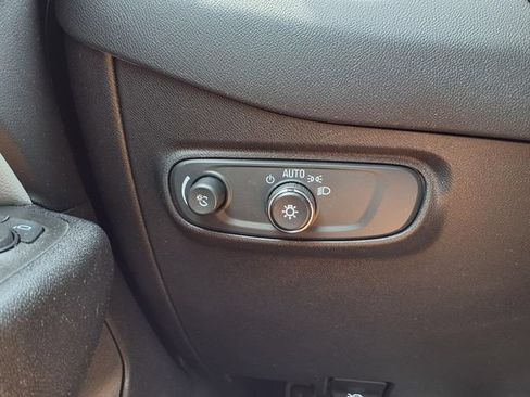 Used 2024 Chevrolet Equinox LS w/ LS Convenience Package FWD image 11