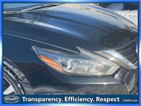 Used 2018 Nissan Altima 2.5 SR w/ SR Special Edition image 10