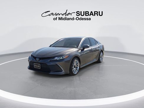 Used 2023 Toyota Camry LE FWD image 4