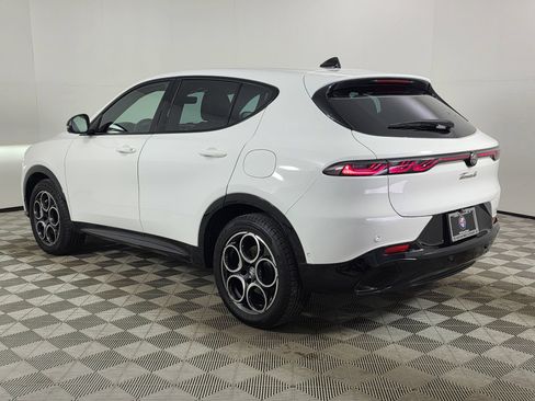 Used 2025 Alfa Romeo Tonale w/ Premium Package AWD/4WD image 5