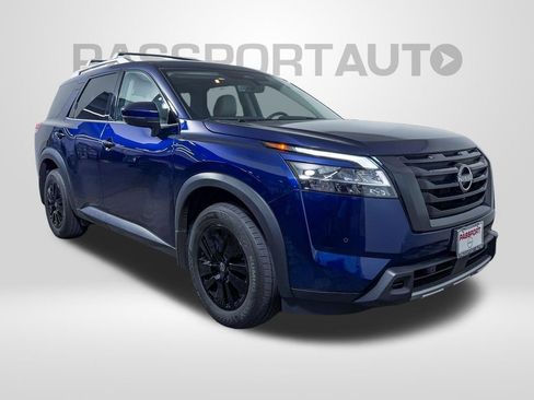 Certified 2024 Nissan Pathfinder SL AWD/4WD image 3