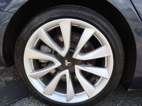 Used 2018 Tesla Model 3 Long Range AWD/4WD image 27
