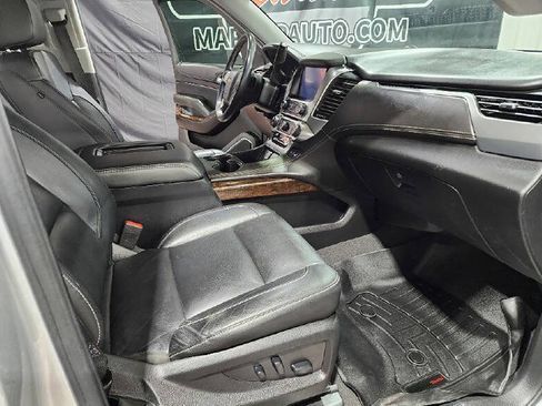 Used 2020 Chevrolet Suburban LT image 13