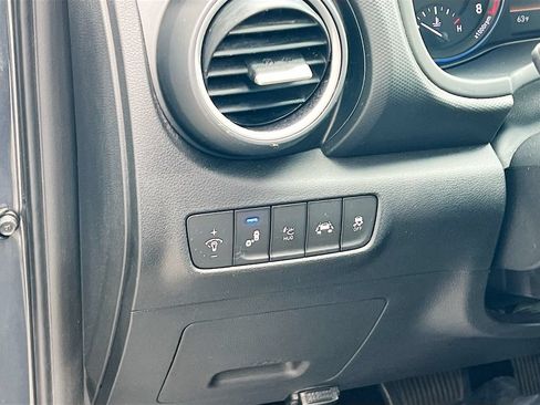 Used 2018 Hyundai Kona Ultimate FWD image 10