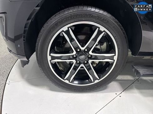 Used 2021 Ford Expedition Limited image 10