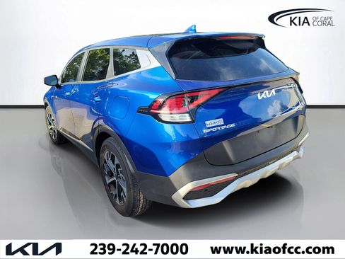 Certified 2025 Kia Sportage EX FWD image 4
