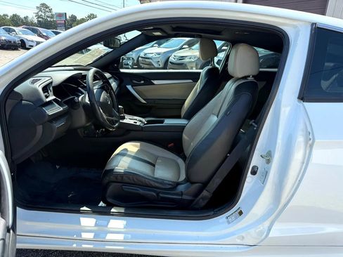 Used 2017 Honda Civic EX-L image 8